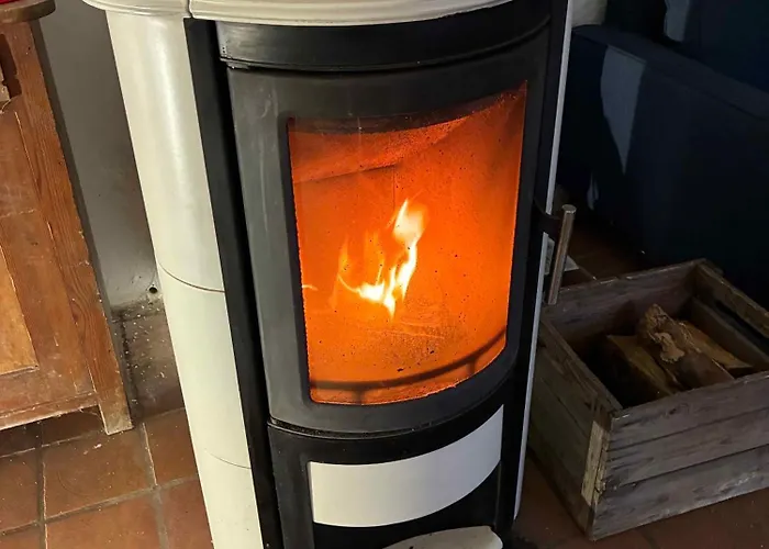 Peace And Nature In A Historic بيت للعطل Højer